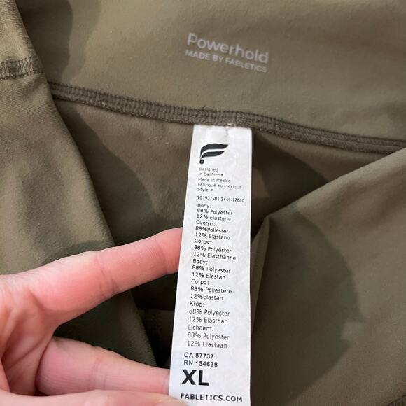 Fabletics Olive Green Powerhold Inseam 8' Mid Rise Biker Shorts Size XL - Picture 3 of 9